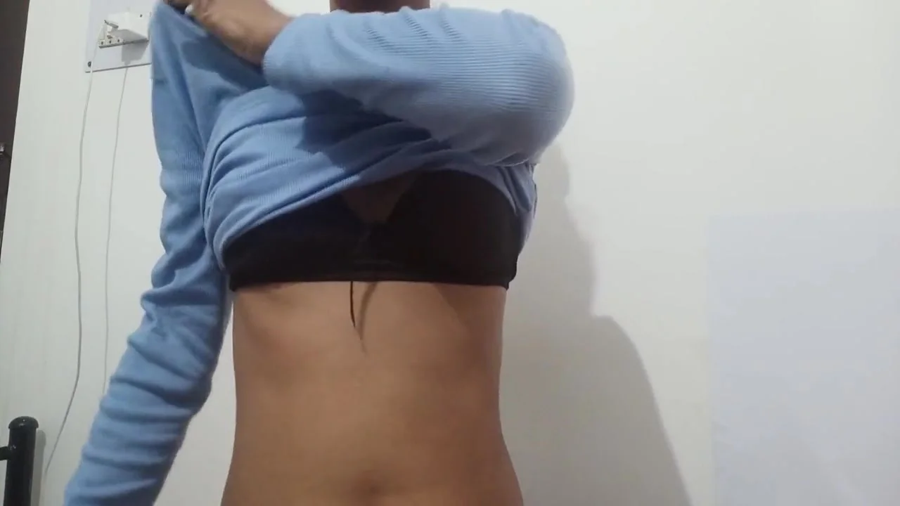 Sexy Indian Girl Masturbates At Home. ( 4)