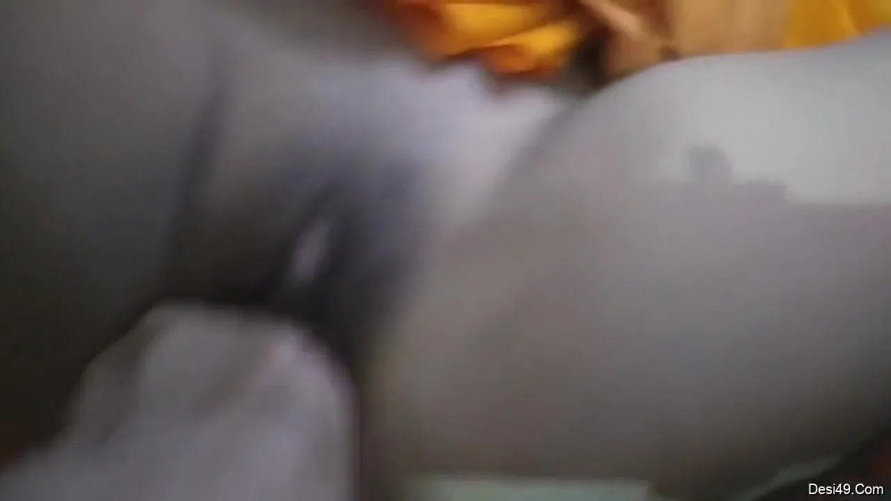 Exclusive- Desi Wife Pussy Fingering By Hubby