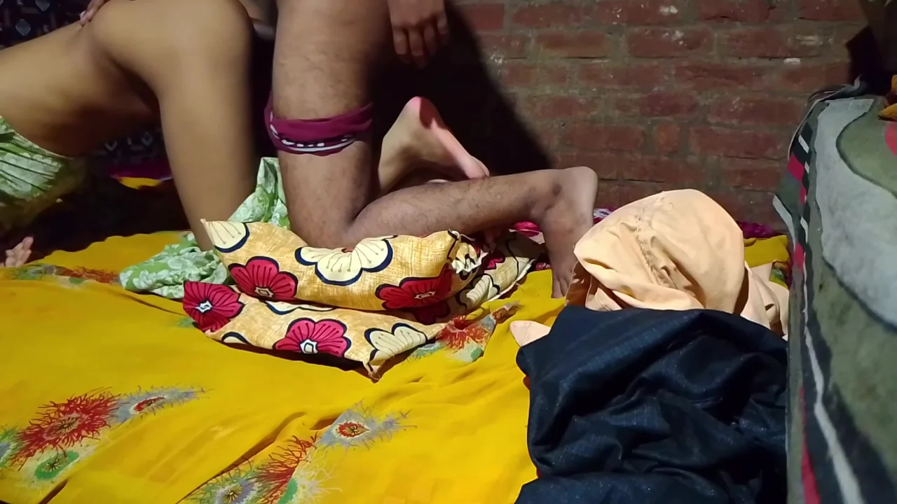 Went To Bhabhis Room And Fucked Her Pussy, That Too On The Bed