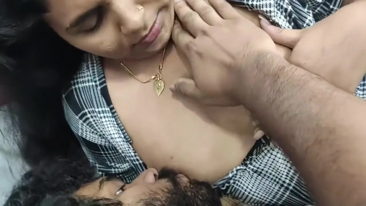 Shirt Open And Hot Boobs Suck, Mallu Couple Hot Boobs Suck