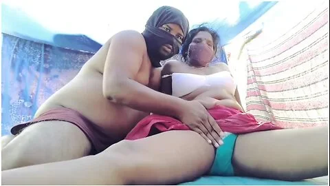 Padosi Bhabhi Ko Chusa Kar Condom Lga Kar Desi Staylme Choda With Verified Amateurs