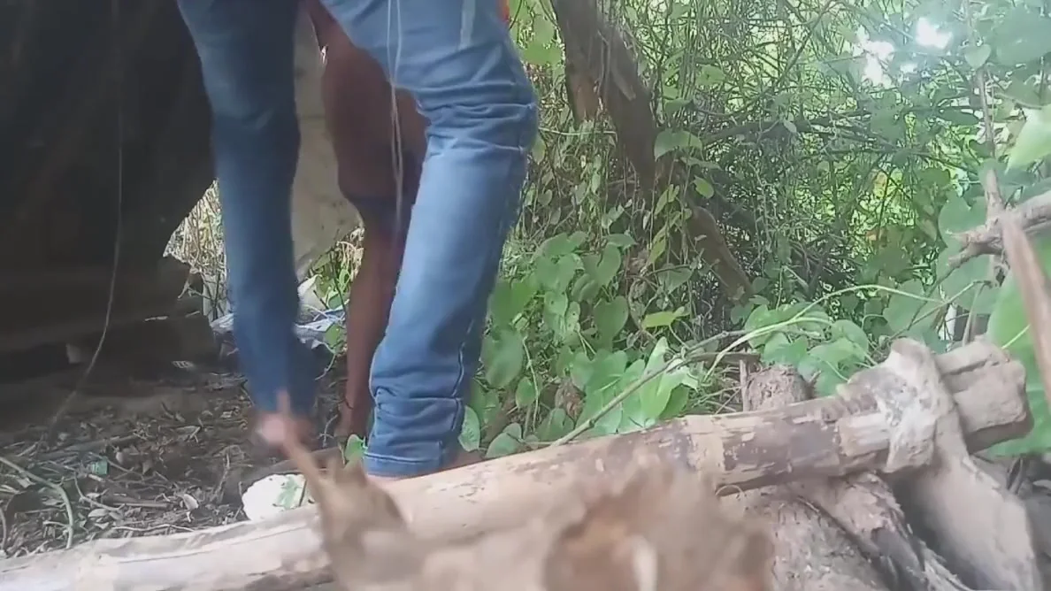 Anita Bhabhi In Jungle Me Apne Devar Ji Ke Saath Me Chuth Ki Khujli Mitate Ke Liye Chudwayi