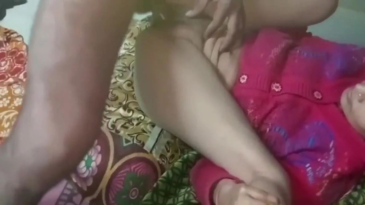 Newly Married Girl Was Fucked By Her Husbands Step brother In Midnight, Desi Bhabhi Sex Video In Hindi Voice