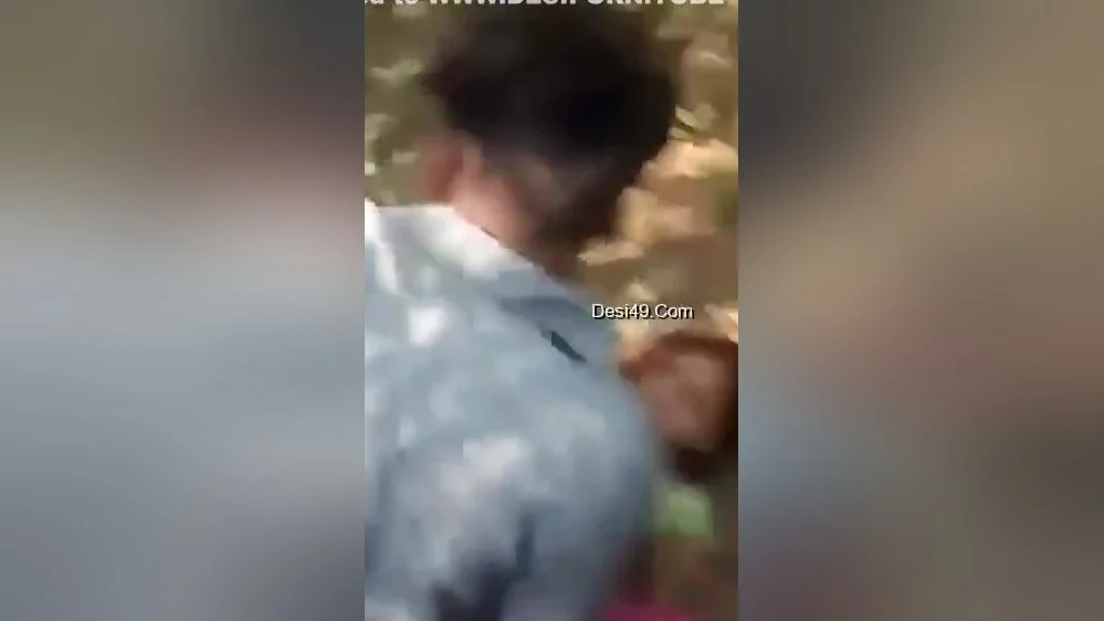 Today Exclusive- Desi Village Girl Outdoor Fucking