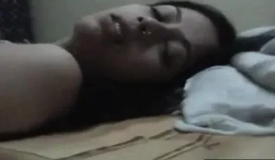 Desi Teen Pari From Vadodara Fucks