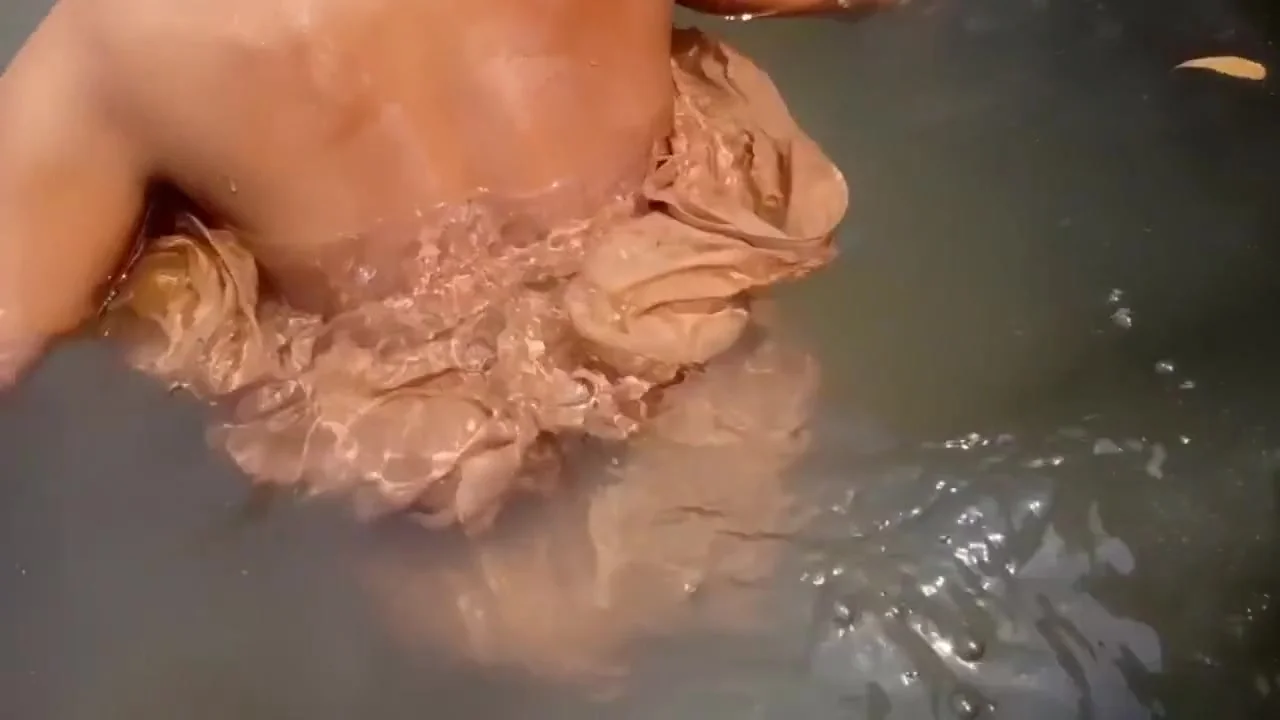 Everbest Babita Singh Bathroom Mms Viral Xxx Outdoor Bathing Video