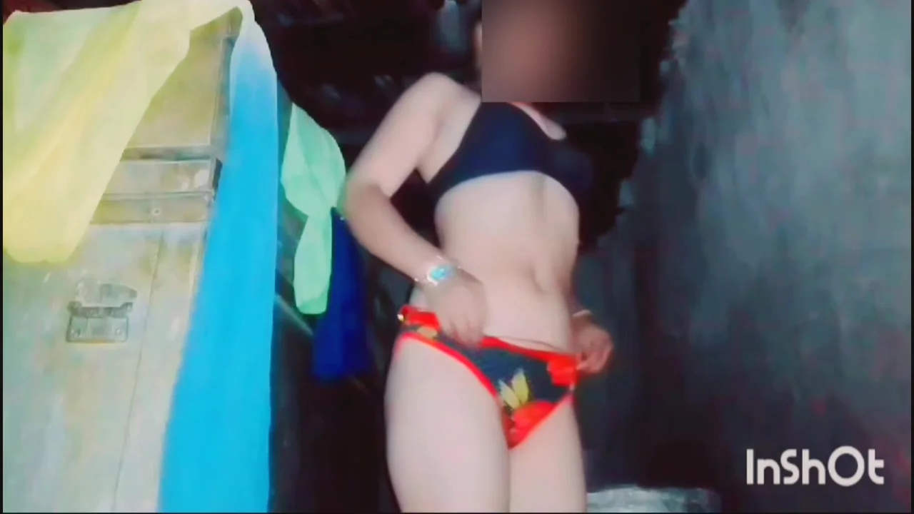 The Hot Girl Massaged Her Pussy With Oil And Got Her Pussy Fucked Hard. First Time Sex. The Excitement Of A Hot Sexy Girl. Ve