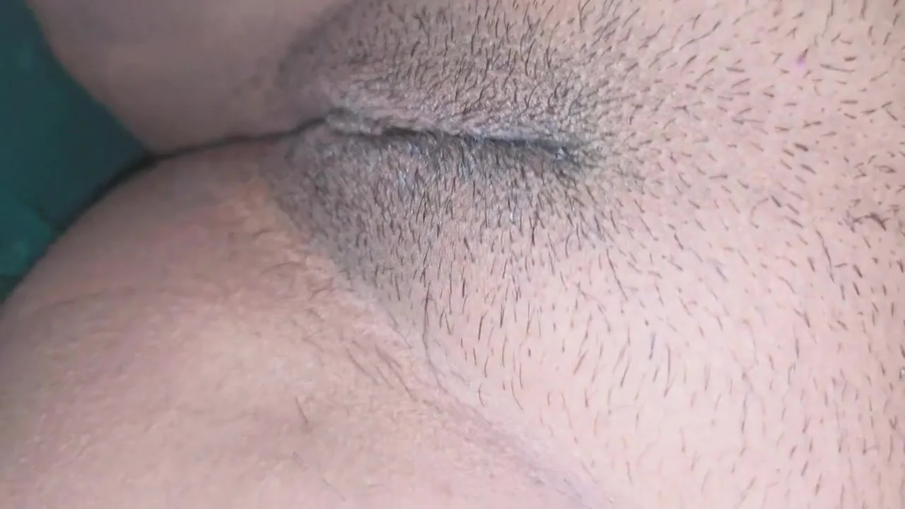 Chut Nahi Dongi - Andar Na Dalna Bas Haath Laga Lo