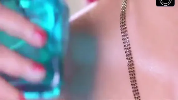 Peeping Tom - Sexy Hindi Movies - 1