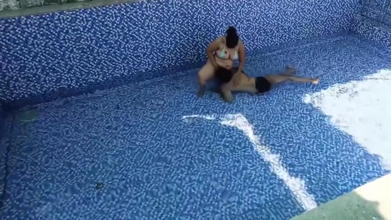Couple Sex In Desi Young Hot Couple Home-made Romance Strong Strokes Doggy Style Fucking In Outdoor Swimming Pool