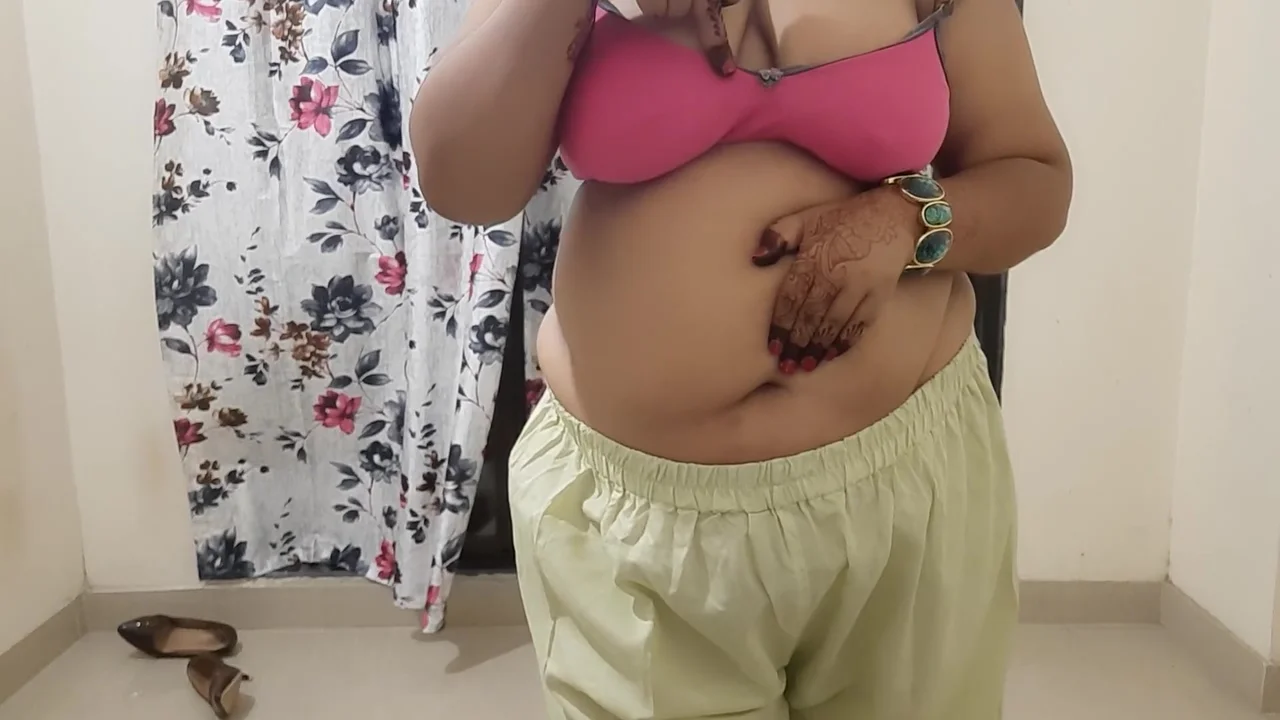 Indian Desi Sexy Horny Bhabhi Getting Ready For Her Suhagrat 2