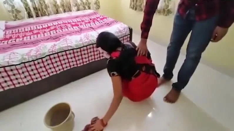 Kaamwali Ki Gand Dekhker Malik Ne Jabardsti Chudai Kardi With Indian Bhabhi, Desi Bhabhi And Indian Desi Bhabhi