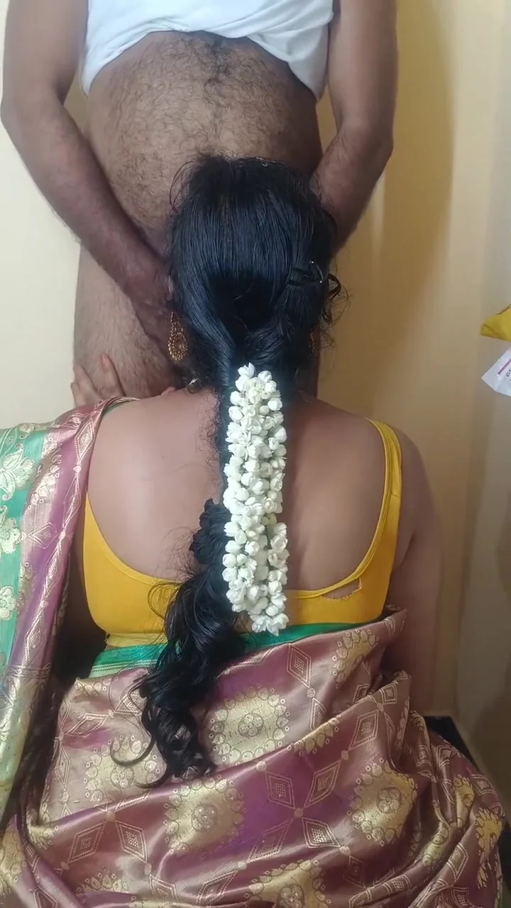 New Married Women Showing Her Cute Structure 2