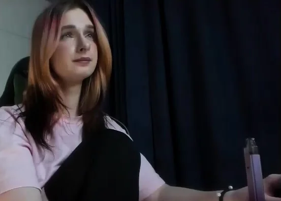 Amateur Webcam Chick Masturbates On Webcam More at