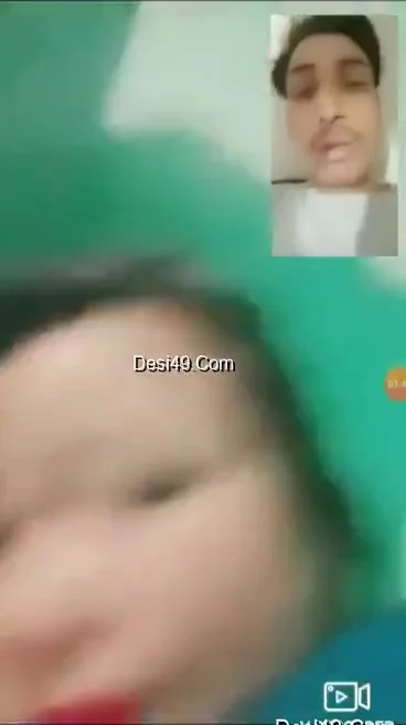 Today Exclusive- Assame Bhabhi Showing Boobs