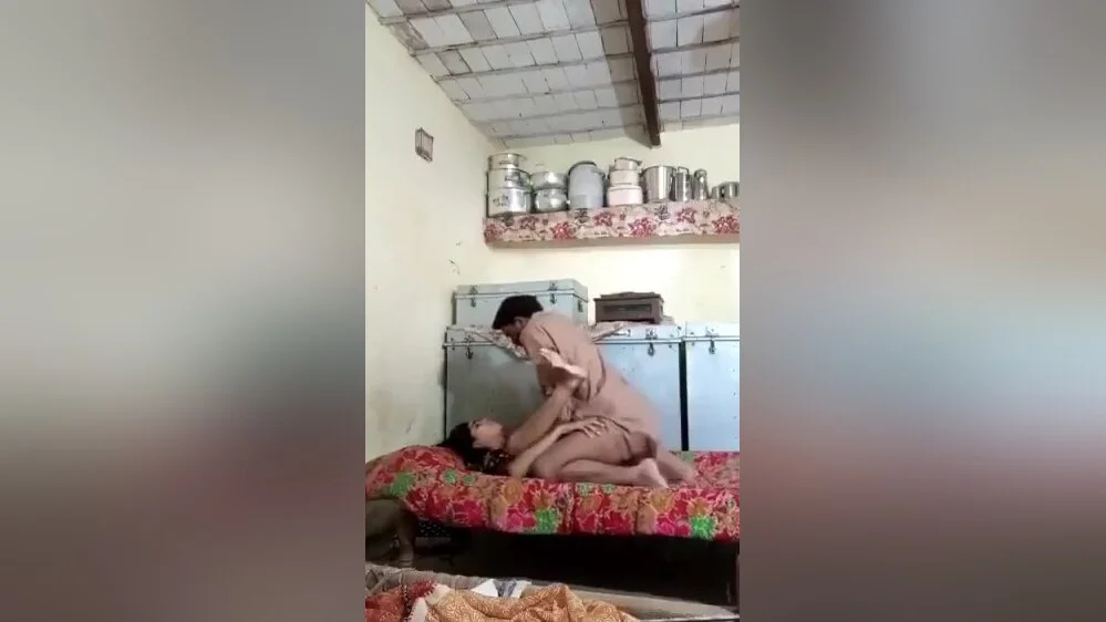 Today Exclusive- Desi Couple Fucking