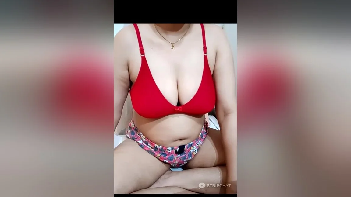 Super Married Bhabhi Webcam Show