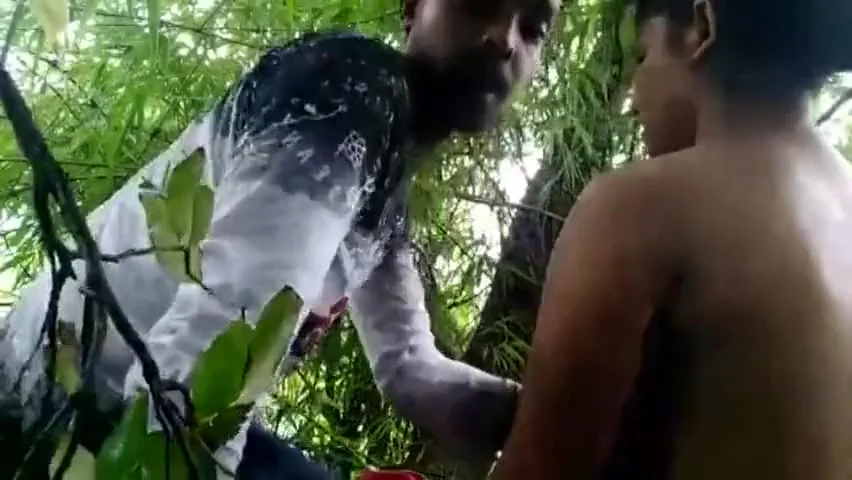 Desi Girlfriend Sucking Dick Of Her Boyfriend Outdoors