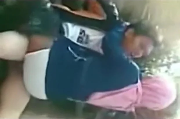 Hijab Asiatique Femme Ayant Ouvert Lair