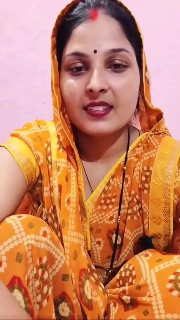 Stepsister-in-law Put Color While Bathing, Enter The Bathroom