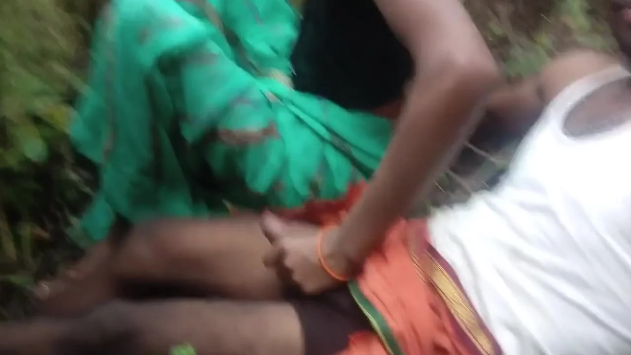 Indian Desi Bhabhi Boy Forest Jungle Sex Videos In Hindi - Collage Girl Sex - Hindi Sex