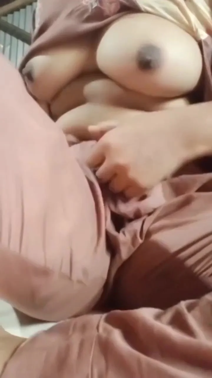 Amateur Young Girl Playing With Homemade Dildo And Talking Hot Bangla. Horny Village Stepsister Tight Pussy Fuck By A Battery