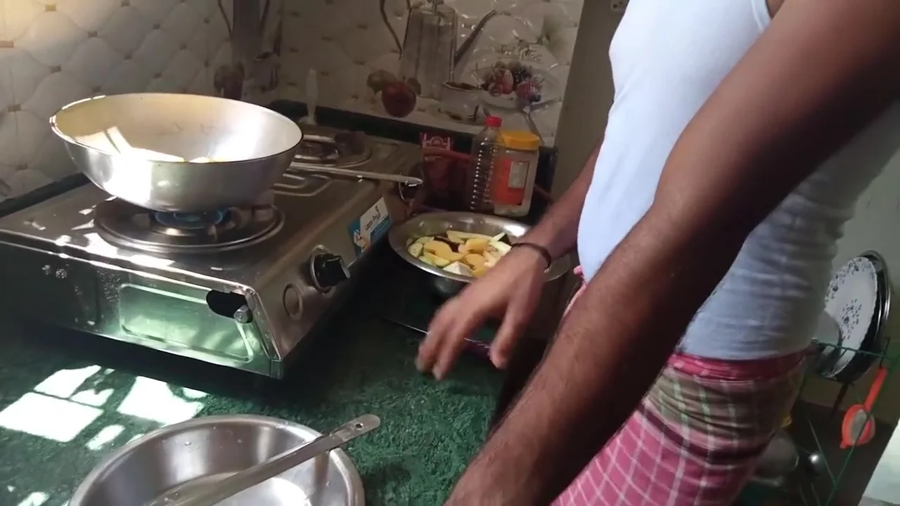 Mistress Got The Servant Dick To Fuck Her Pussy In The Kitchen! Desi Porn In Clear Hindi Voice