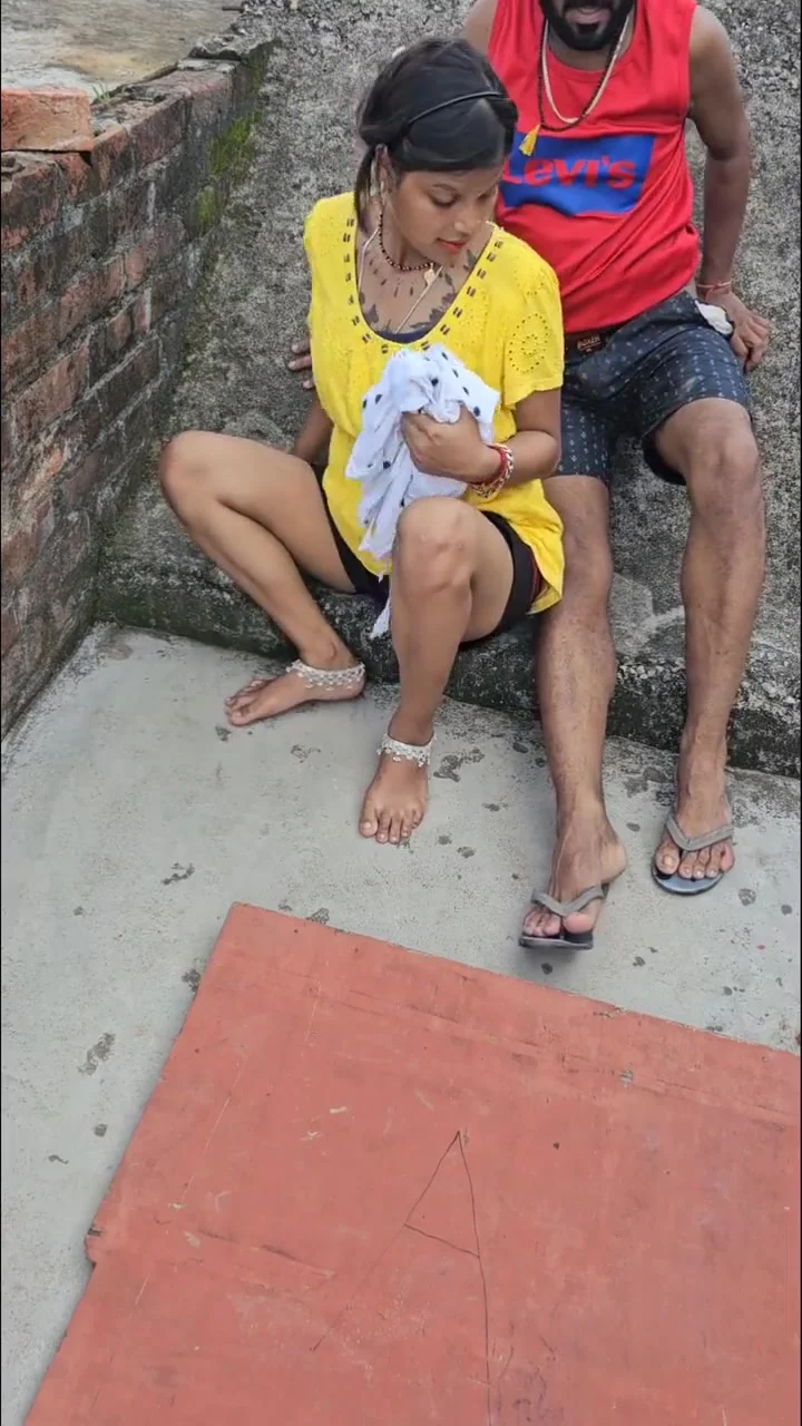 Desi Village Butiful Sali Ko Jija Ne छत Pe Pela