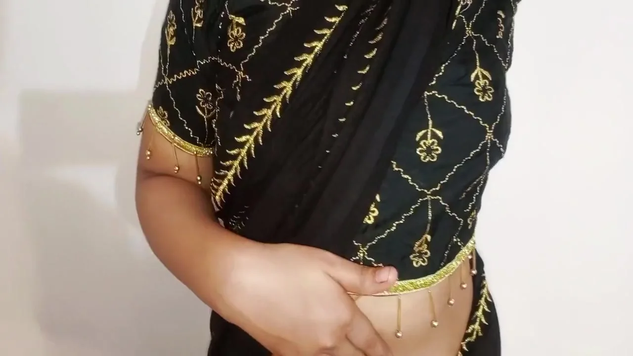 I Saw My Stepsister Wearing A Saree Then I Fucked Her