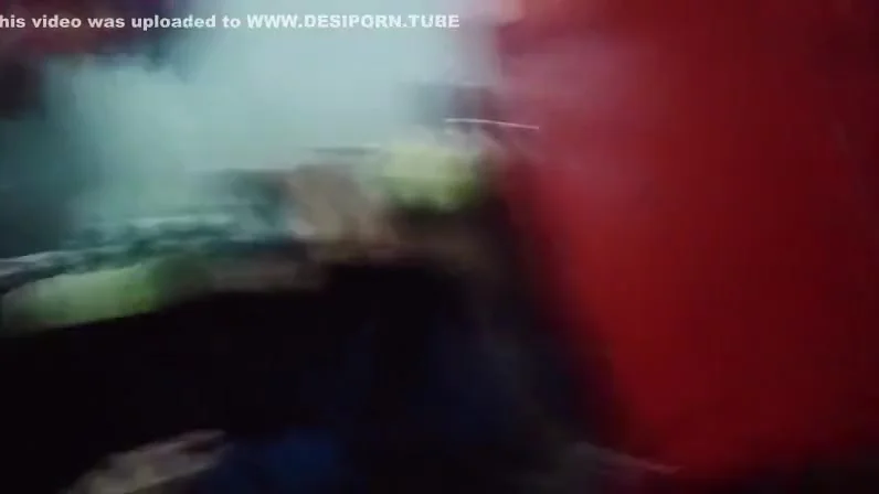 Ganw Ki Bibi Apne Pati Ko Kam Par Bhejkar Apne Yaar Se Maza Li Apne Yaar Ka Land Chus Chus Kar Pani Pani Kar Di