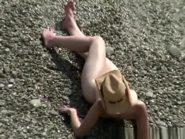 Nude wife and husband secretly filmed in beach