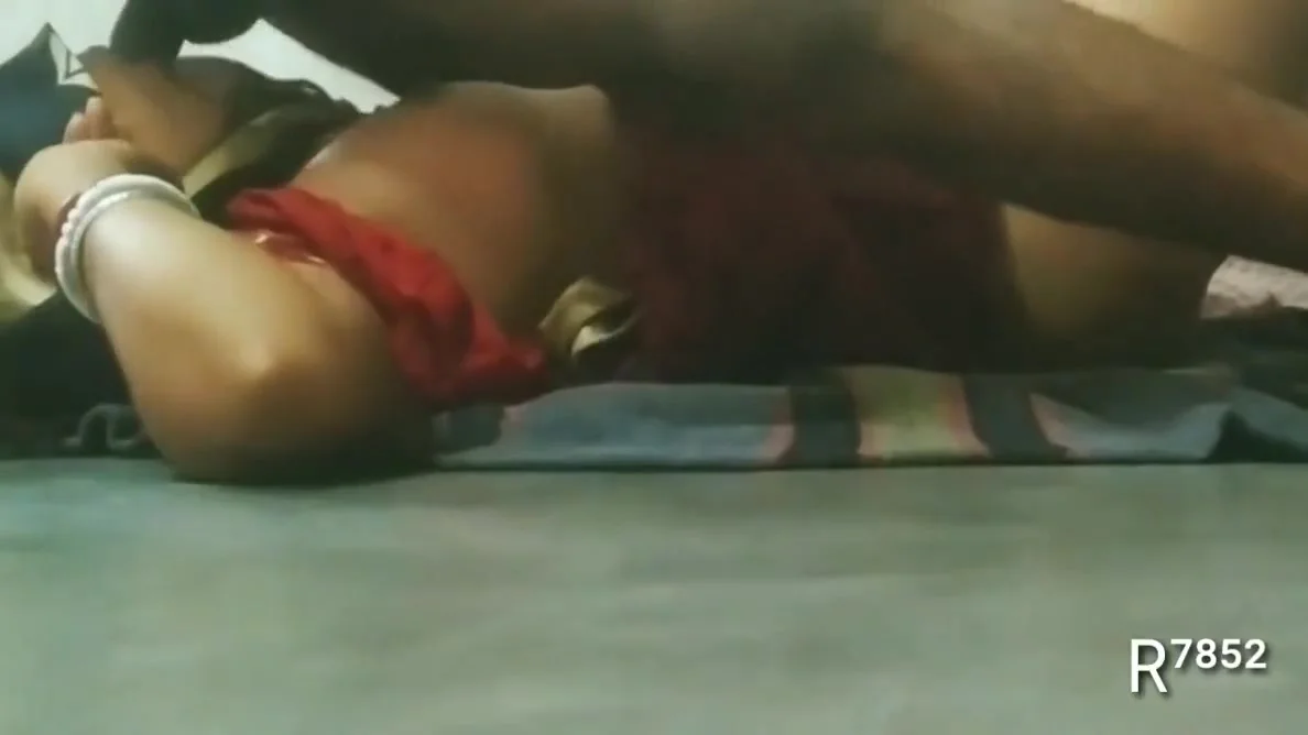 Desi Bhabhi Cheating Her Husband And Fucking With Neighbour Cam