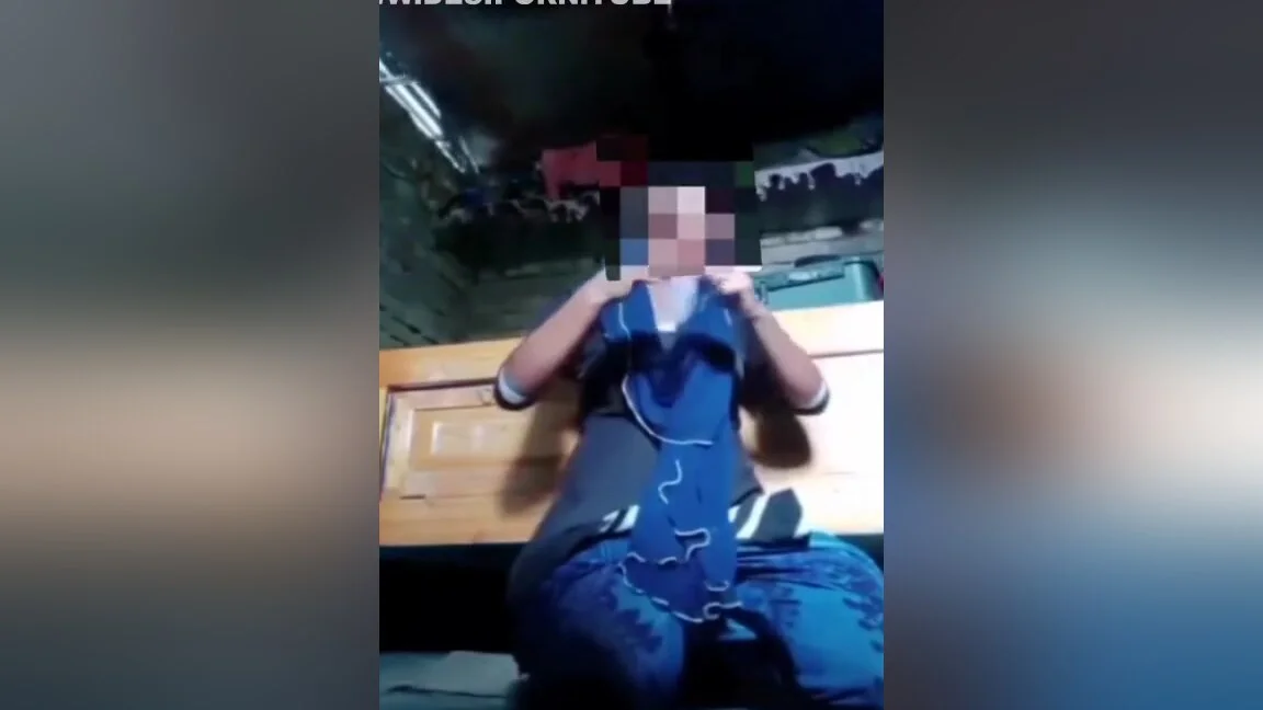 Girl Fun With Alone And Happy Moments