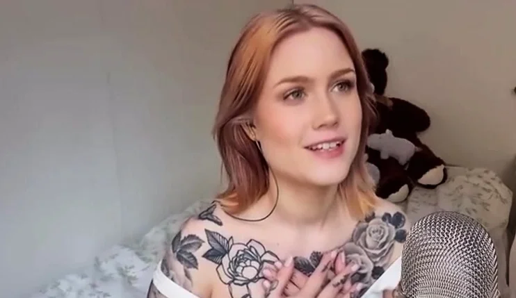 Amateur Webcam Chick Masturbates On Webcam More at