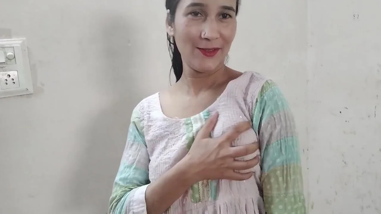 Cute Stepsister Ko Godi Me Baitha Kar Chuchi Daba Kar Choda