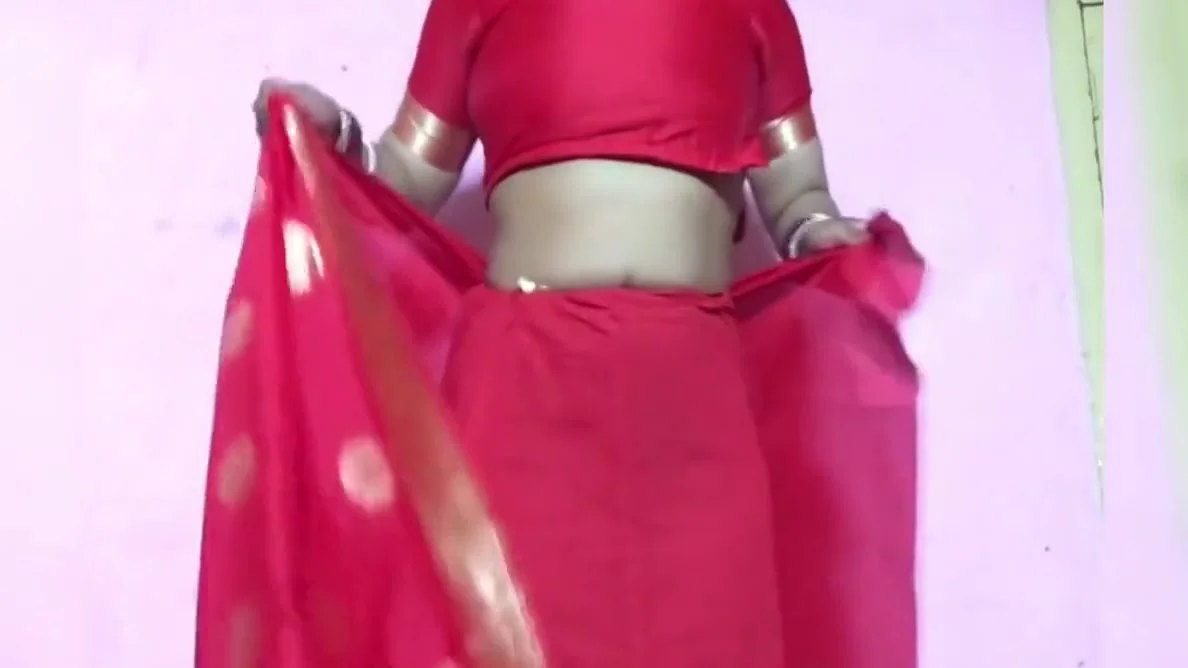 Newly Married Desi Bhabhi Sucked A Big Cock Of Her New Boss