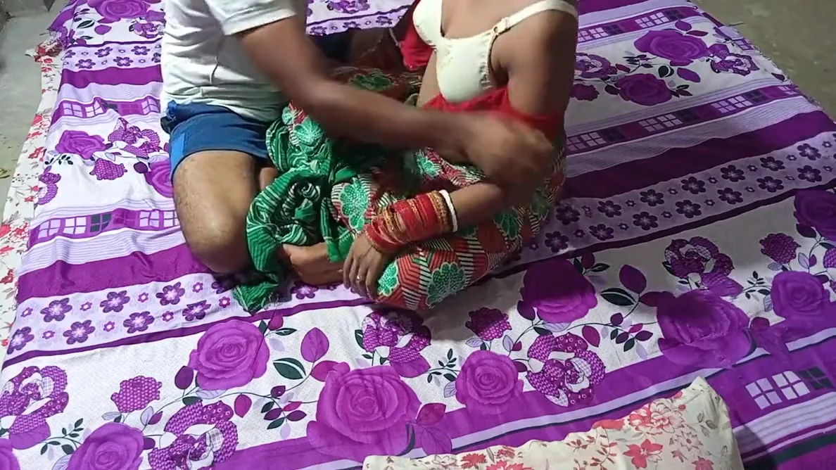 Morning Me Kapde Bechne Wali Garib Ladki Ko Pese Dekar Choda With Morning Sex