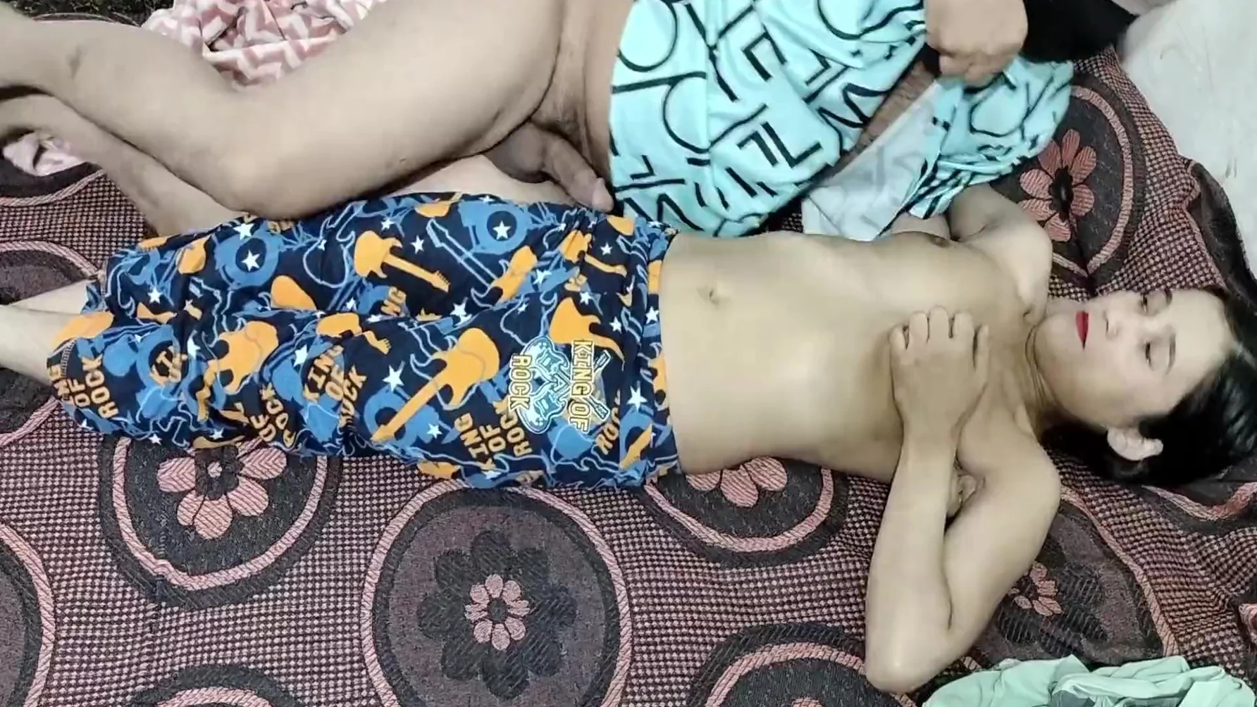 Hot Aunty Ko Akele Me Chod Diya