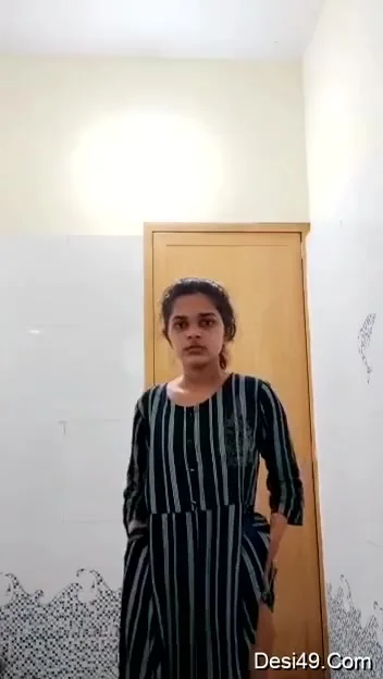 Today Exclusive- Super Horny Cute Desi Chick Shows Her Boobs And Fingering 7