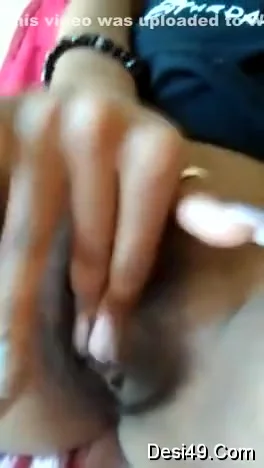 Today Exclusive- Cute Look Desi Girl Play With Her Pussy 1