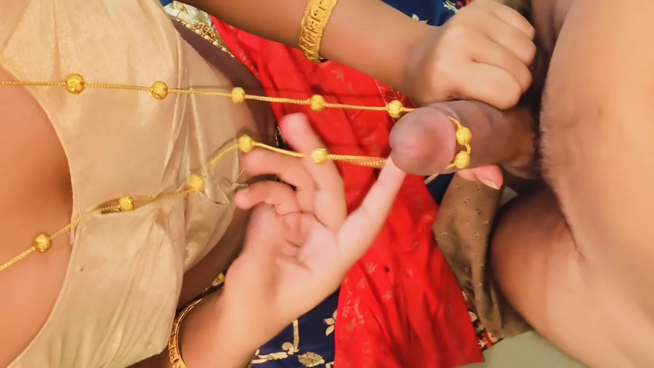 Desi Village Beautiful Stepsister Sex With Neighbour Hindi Audio Mms , Desi Indian Village Beautiful Girl Tight Pussy Fuck Xxxx