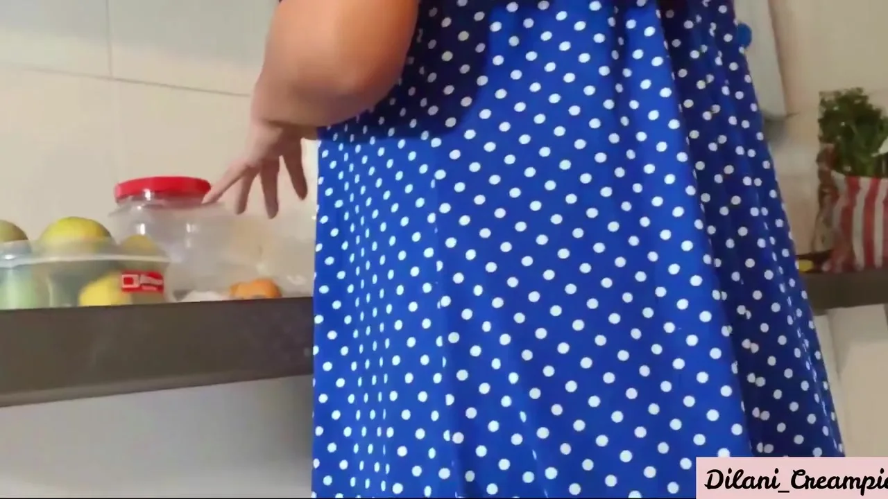 With Housewife In Kitchen- Sri Lanka - Sex වලට කුස්සිය තරම් ආතල් තැනක් කොහෙවත් නෑ