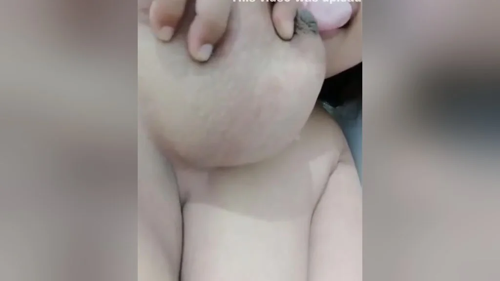 Very Big Boobs Bbw Masturbating