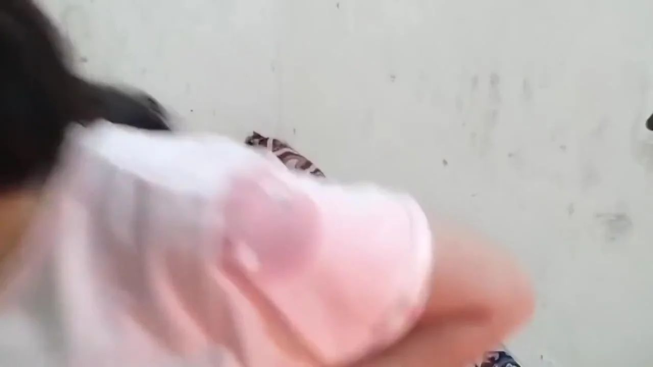 Desi Aunty Ne Apni Wife Samjh Kar Pel Diya