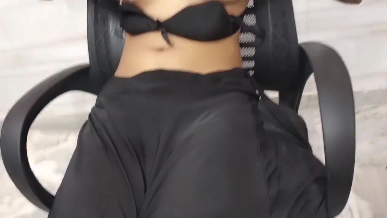 Hot Indian College Chick In Sexy Look Beautiful Darling Tease With Her Tits Shows Closeup Shaved Pussy