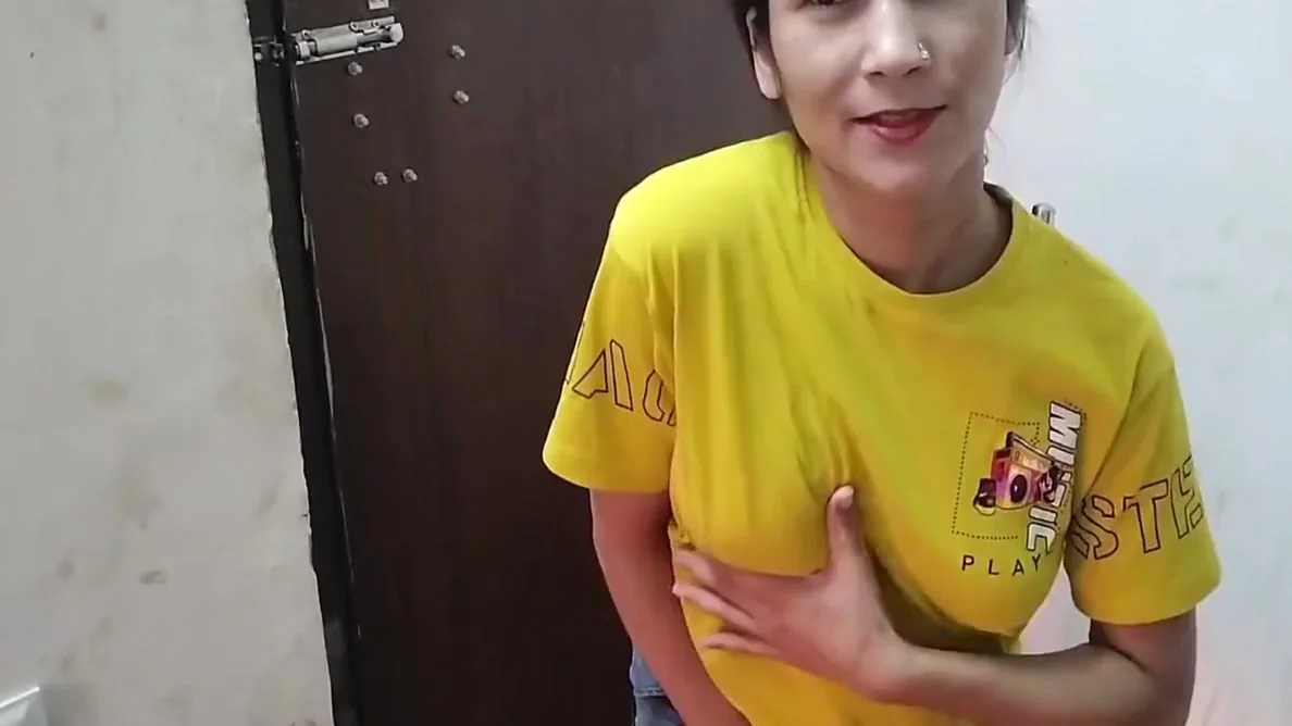 Naukrani Ko Kichen Me Hi Pakad Ke Pel Diya