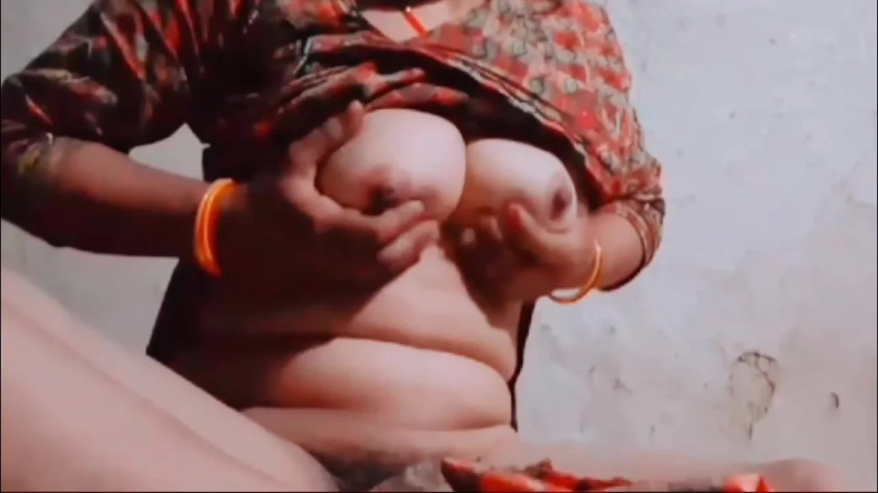 Hot Indian Desi Girl Fingering