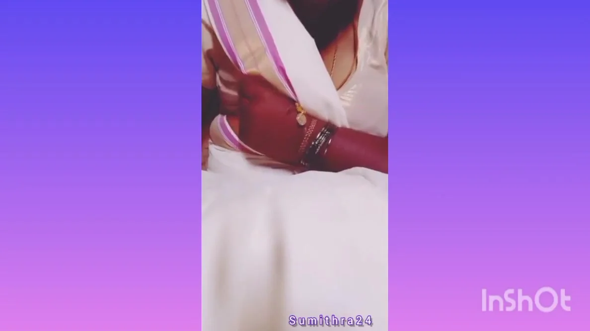 Kerala Aunty Boobs Hot Show