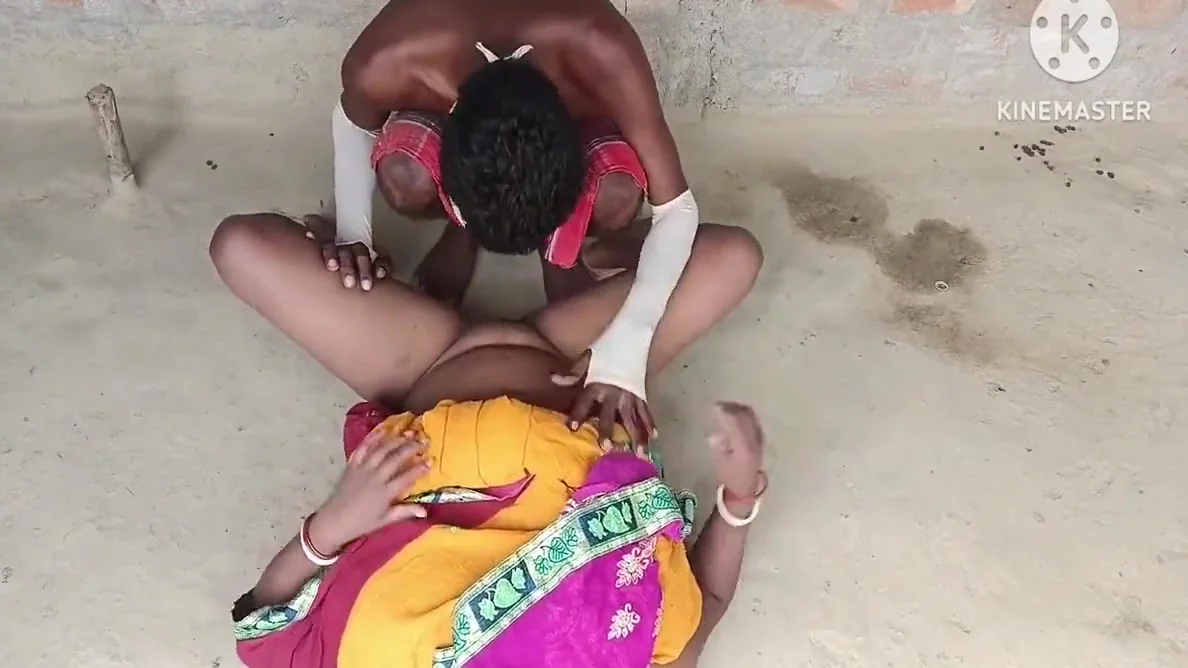 Desi Bhabhi Ki Chut Chata Bahut Maja Aaya