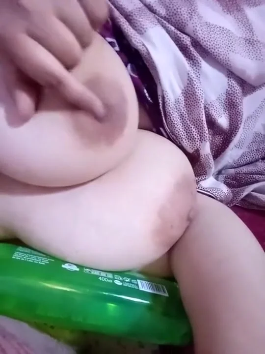 شرموطة عاوزه تتناك